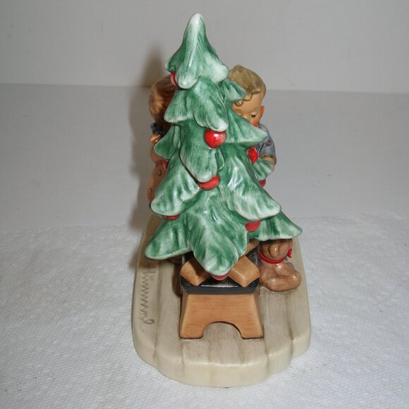 Goebel Hummel  Figurine “WONDER OF CHRISTMAS” #2015 TMK7 w/Teddy 7" Tall MINT - Picture 5 of 13
